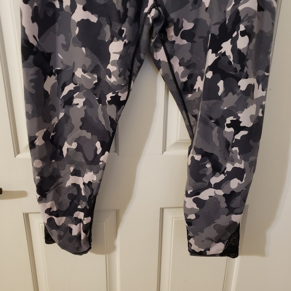 Torrid Active Size 2 - image 2